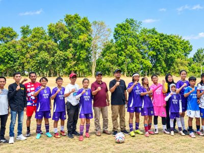Pembinaan sepak bola usia muda terus diberikan kepada Akademi Persipo Putri Purwakarta. (HaloPWK)