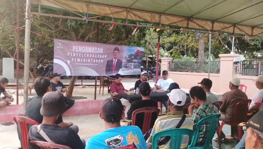 Pipik Taufik Ismail atau Kang Pipik, menggelar reses di Desa Cibodas, Kecamatan Bungursari. (HaloPWK)