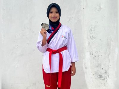 Sakila Windasari Putri, siswi kelas 9D SMPN 3 Purwakarta, berhasil meraih medali perak. (HaloPWK)