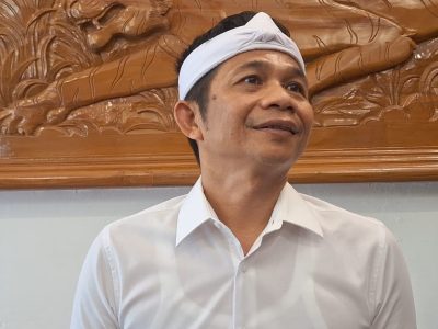 Om Zein angkat bicara terkait aksi ratusan warga yang menyampaikan penolakan terhadap rencana pembangunan gereja. (HaloPWK)