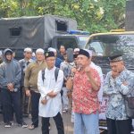 Aliansi Masyarakat Purwakarta yang menolak rencana pembangunan gereja di Desa Cikopo. (HaloPWK)