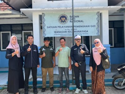 Dalam inspeksi kesehatan lingkungan pada 14 Oktober 2026, petugas menemukan air limbah di area SPPG. (HaloPWK)