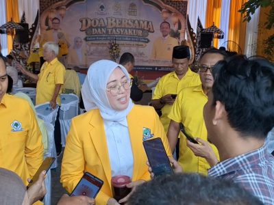 Anne saat menghadiri perayaan Hari Ulang Tahun (HUT) Partai Golkar di kantor DPD Partai Golkar Kabupaten Purwakarta. (HaloPWK)