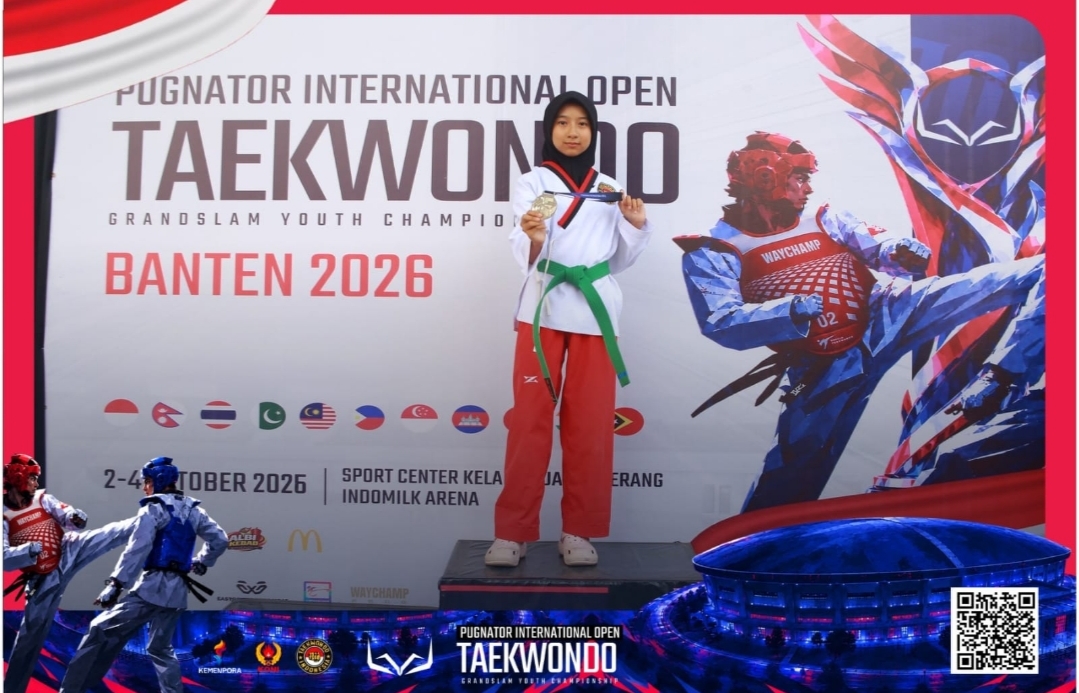 Siswa SMPN 1 Purwakarta, Kayla Azkadina Inara, mengukir prestasi di ajang taekwondo internasional. (HaloPWK)